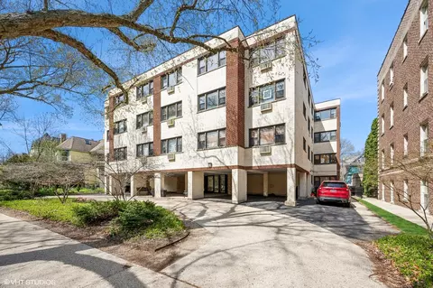 815 Reba Pl #401, Evanston, IL 60202