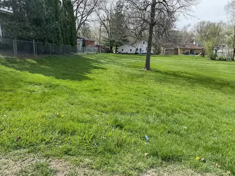 10 Grove Street, Hampshire, IL 60140