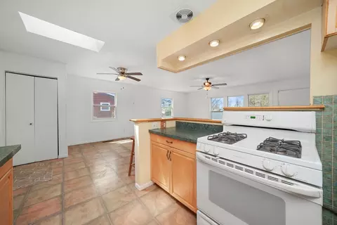Kitchen - 2219 Manor Ln, Mchenry, IL 60051 photo 7 of 8