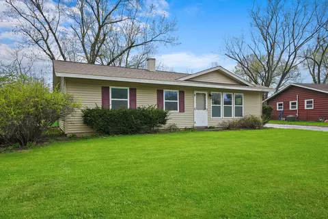 Exterior - 2219 Manor Ln, Mchenry, IL 60051 photo 3 of 10