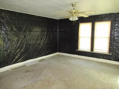 Other - 402 Sutherland Ave, Paris, IL 61944 photo 4 of 7