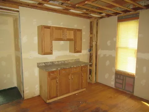 Kitchen - 402 Sutherland Ave, Paris, IL 61944 photo 3 of 3