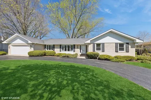 114 Dierks Dr, Western Springs, IL 60558