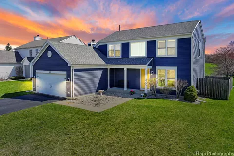 657 Indian Trail Rd, Antioch, IL 60002