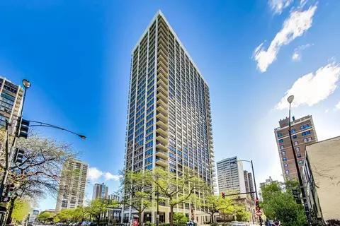 88 W Schiller St #1407L, Chicago, IL 60610