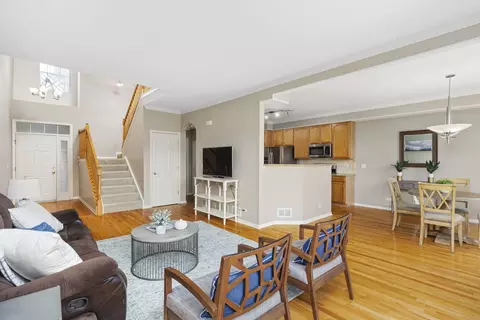 Living - 1253 Tamarack Dr, Bartlett, IL 60103 photo 4 of 4