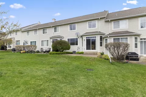 Exterior - 1253 Tamarack Dr, Bartlett, IL 60103 photo 4 of 4