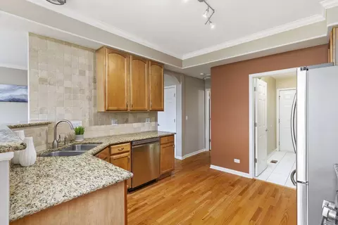 Kitchen - 1253 Tamarack Dr, Bartlett, IL 60103 photo 1 of 3