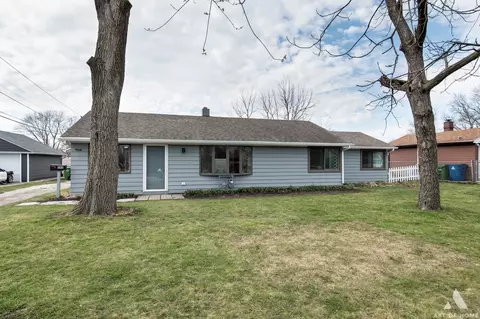 9968 Harnew Rd, Oak Lawn, IL 60453