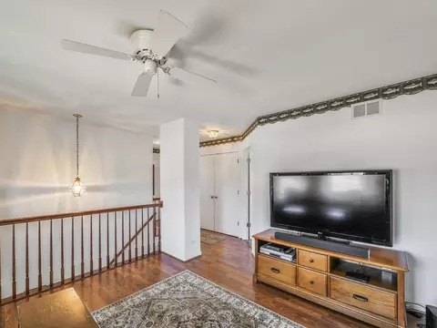 Living - 32507 Millstone Cir, Lakemoor, IL 60051 photo 3 of 3