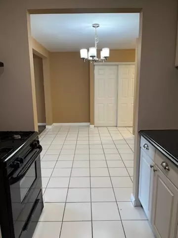 Other - 214 E Bailey Rd #M, Naperville, IL 60565 photo 4 of 6