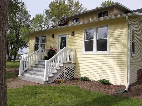115 Paul St, Mcnabb, IL 61335 photo 2