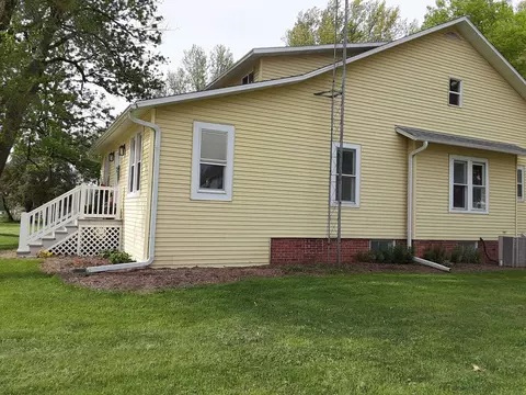 115 Paul St, Mcnabb, IL 61335 photo 4