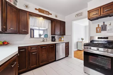 4243 Maple Ave, Brookfield, IL 60513 photo 6