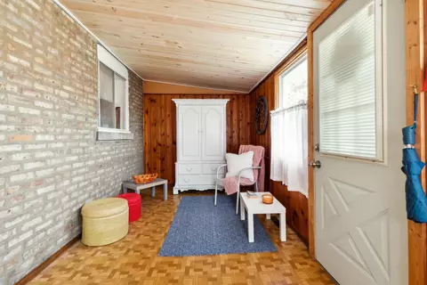 4243 Maple Ave, Brookfield, IL 60513 photo 9