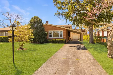 440 Barberry Rd, Highland Park, IL 60035