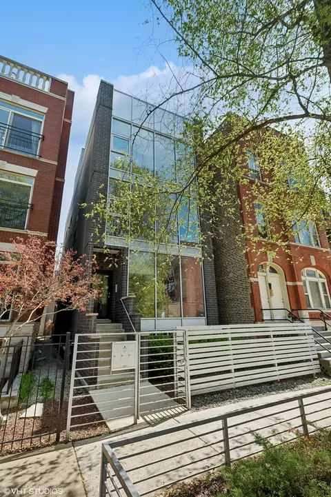 1017 N Winchester Ave #2, Chicago, IL 60622