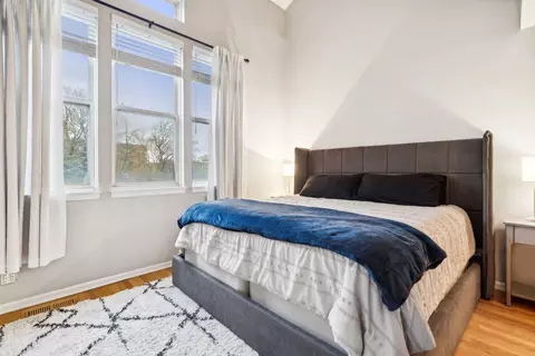Bedroom - 5212 S Berkeley Ave, Chicago, IL 60615 photo 1 of 5