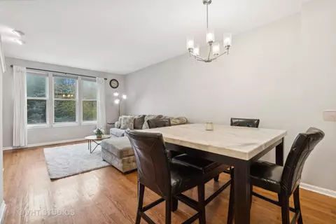 Dining - 5212 S Berkeley Ave, Chicago, IL 60615 photo 2 of 2