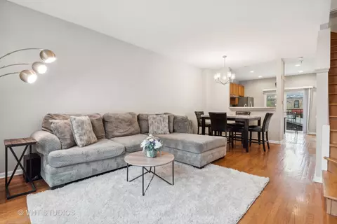 Living - 5212 S Berkeley Ave, Chicago, IL 60615 photo 2 of 3