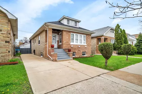 5325 W Addison St, Chicago, IL 60641