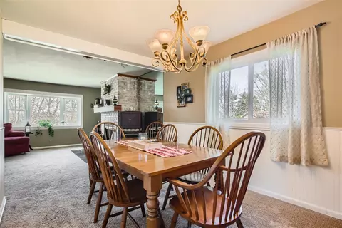 Dining - 1545 Edgefield Ln, Hoffman Estates, IL 60169 photo 2 of 2