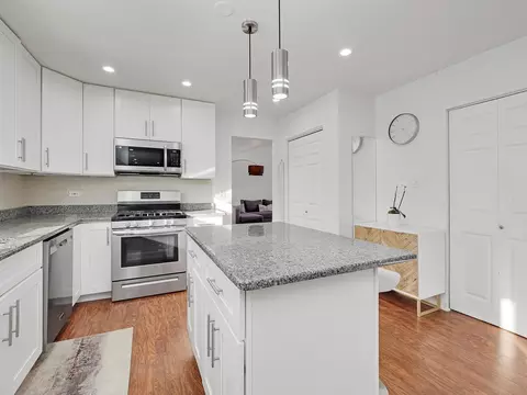 727 Kristy Ln, Wheeling, IL 60090 photo 5