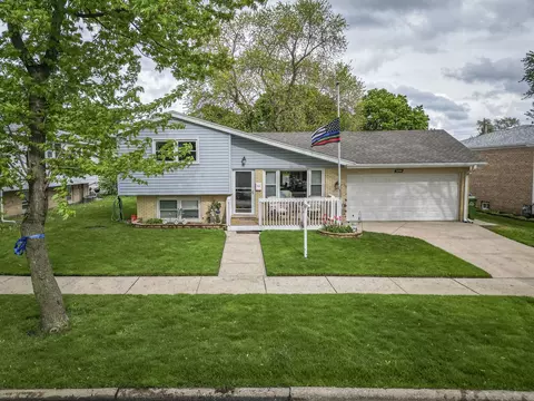 9705 Mason Ave, Oak Lawn, IL 60453