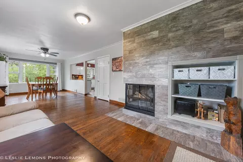Living - 117 Blackhawk Trl, Algonquin, IL 60102 photo 3 of 3