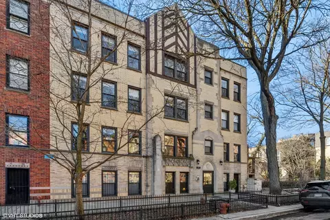 2128 N Hudson Ave #304, Chicago, IL 60614