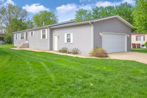 307 Lindenwood Dr, Belvidere, IL 61008