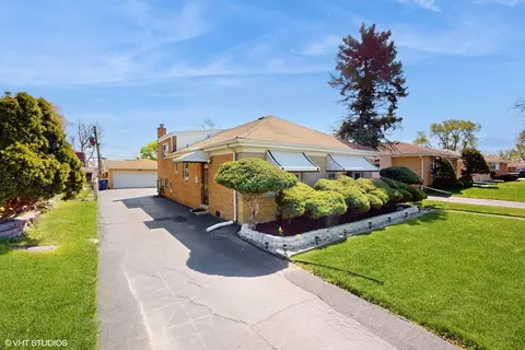 Exterior - 1137 Richard Ave, Berkeley, IL 60163 photo 2 of 10