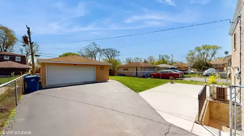 Exterior - 1137 Richard Ave, Berkeley, IL 60163 photo 5 of 10