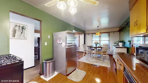 Dining - 1137 Richard Ave, Berkeley, IL 60163 photo 3 of 3
