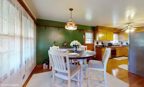 Dining - 1137 Richard Ave, Berkeley, IL 60163 photo 1 of 3