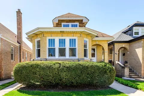 6039 W Nelson St, Chicago, IL 60634