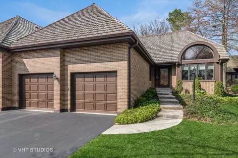 740 Ruth Lake Ct, Hinsdale, IL 60521