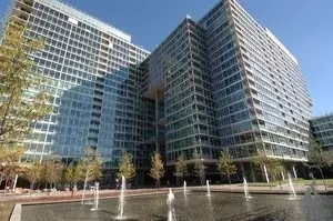 9715 Woods Dr #407, Skokie, IL 60077