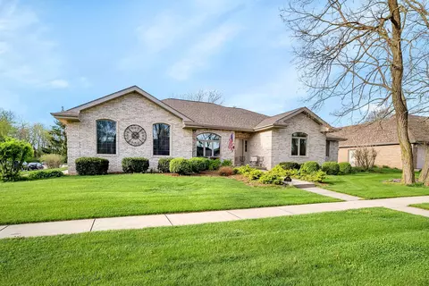 Exterior - 1890 Erin Ln, Morris, IL 60450 photo 11 of 12