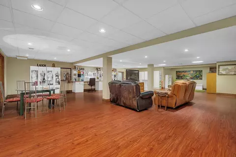 Living - 1890 Erin Ln, Morris, IL 60450 photo 5 of 6