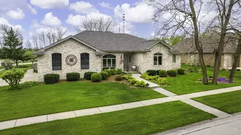 1890 Erin Ln, Morris, IL 60450