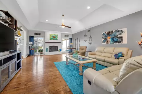 Living - 1890 Erin Ln, Morris, IL 60450 photo 1 of 6