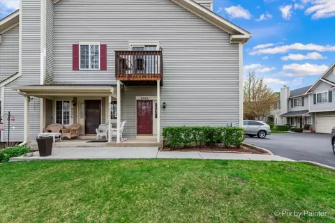 311 Windsor Ct #D, South Elgin, IL 60177