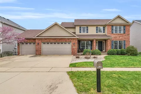 5109 Stonebridge Dr, Champaign, IL 61822