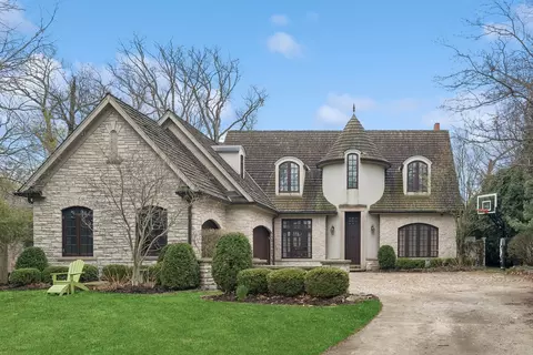 124 Lakewood Pl, Highland Park, IL 60035