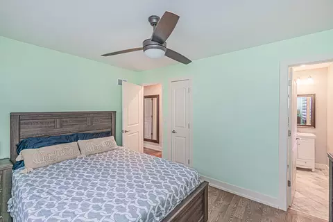 Bedroom - 224 Pinecroft Dr, Roselle, IL 60172 photo 2 of 2