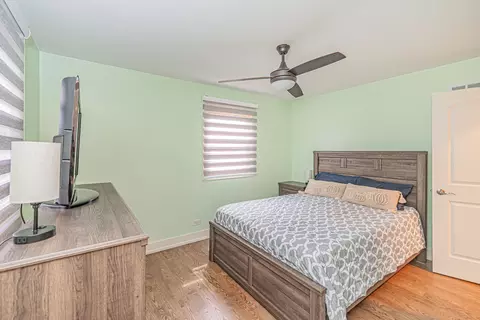 Bedroom - 224 Pinecroft Dr, Roselle, IL 60172 photo 1 of 2