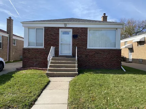 12716 S May St, Calumet Park, IL 60827