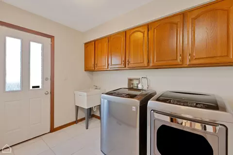 Other - 864 Kingston Ln, Bartlett, IL 60103 photo 1 of 2