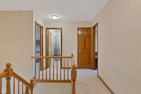 Entry Way - 864 Kingston Ln, Bartlett, IL 60103 photo 3 of 3